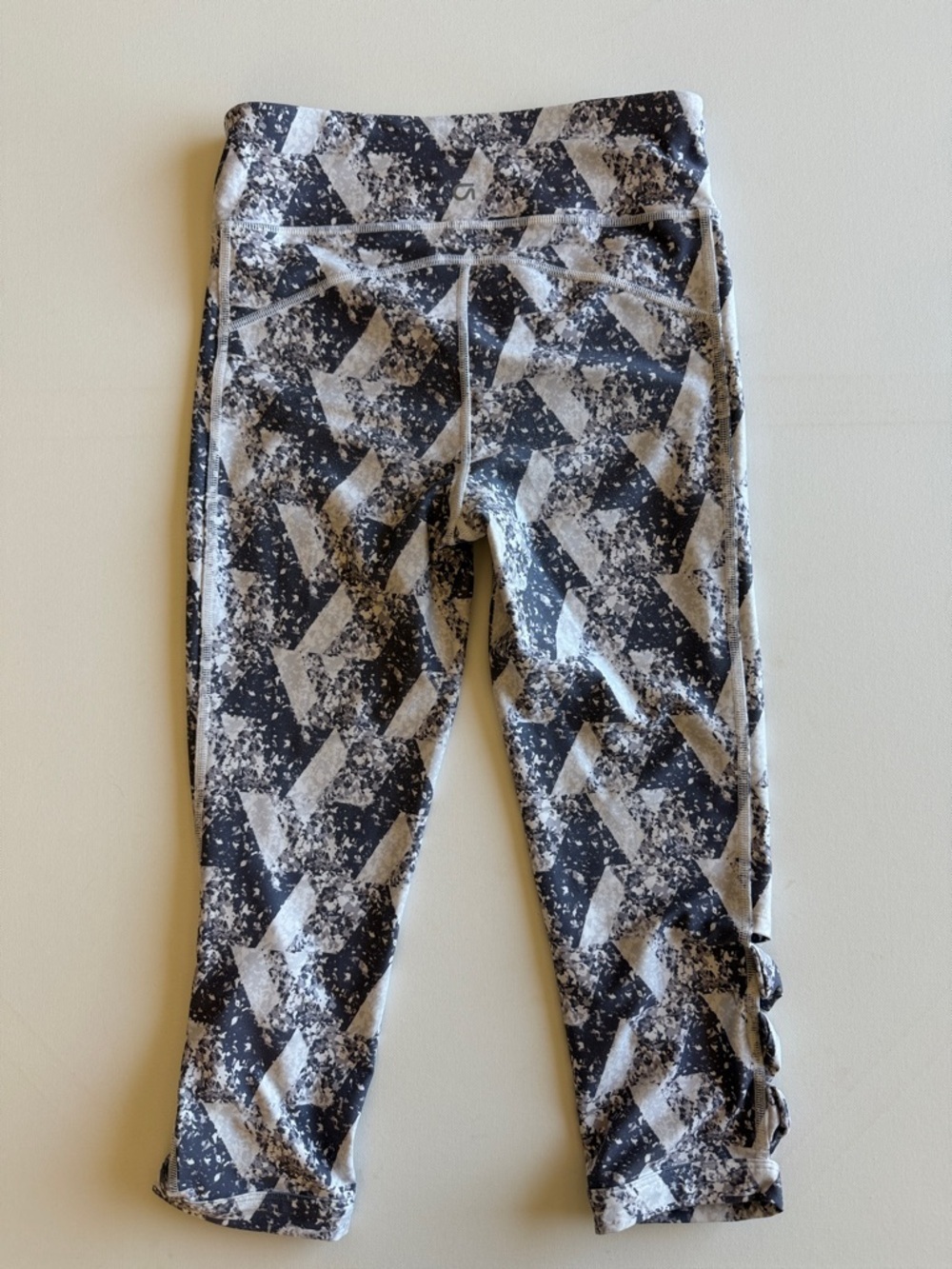 GAP Grey White Geometric Cropped Leggings High Rise Athleisure Size S - Picture 2 of 12